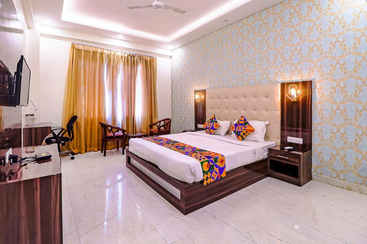 Fabhotel Swess Grand อัครา ภายนอก รูปภาพ